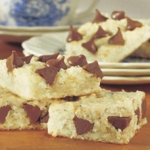 Mini Kisses Coconut Macaroon Bars
