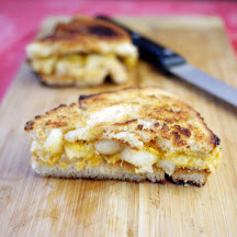 Hot Apple Pie Sandwiches