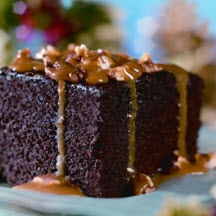 Chocolate Squares with Nutty Caramel Sauce