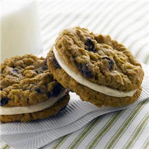 Oatmeal Raisin Whoopie Pies