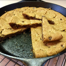 Skillet Chocolate Chip Cookie