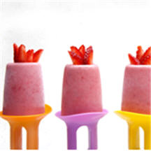 Frosty Strawberry Pops
