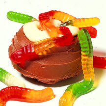 Creepy Crawly Pudding-Filled Cupcakes