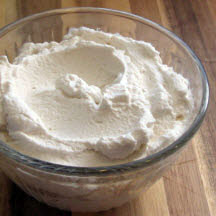 Sweetened Whipped Cream That Stays Whipped