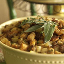 Sausage and Apple Bread Stuffing