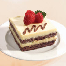 No-Bake Layered Chocolate Cookie Cake