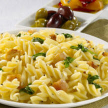 Mini Fusilli with Creamy Spinach and Chicken