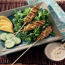 Turkey Satay Salad with Mango and Mixed Greens